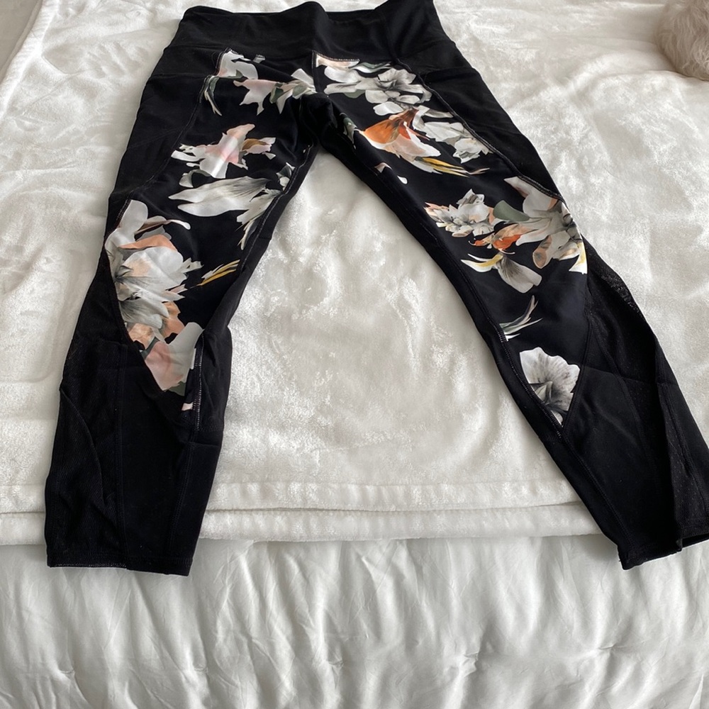 Athleta stash pocket